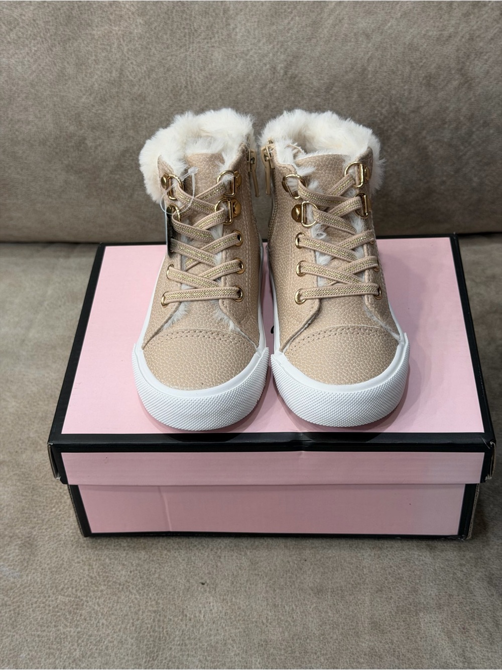 Cynthia Rowley Girls Rose Gold Faux Fur High Top Sneakers Toddler 7 NIB